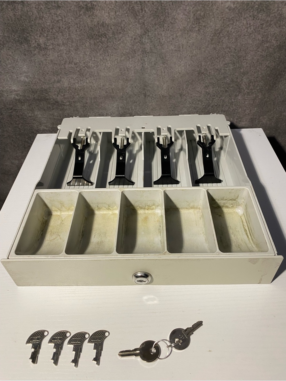 Sharp XE-A203 Cash Register Cash Drawer Till Insert Frame & Keys MA OP 201